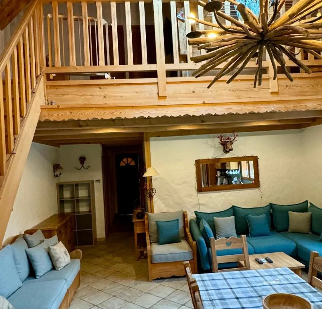 Apartment La Grange Aux Feex, Charming 4 Bedroom Les Gets France